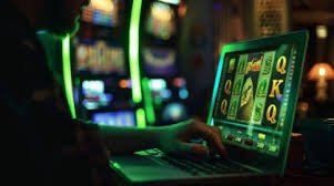 Lucky Neko slot game interface and symbols on garuda4d heylink